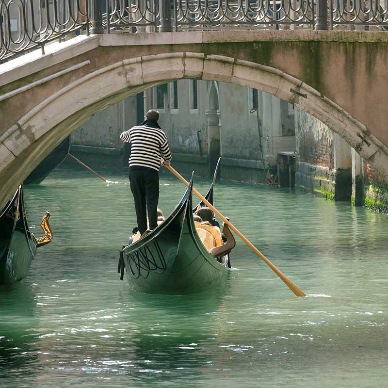 tour in gondola tour leader in venice